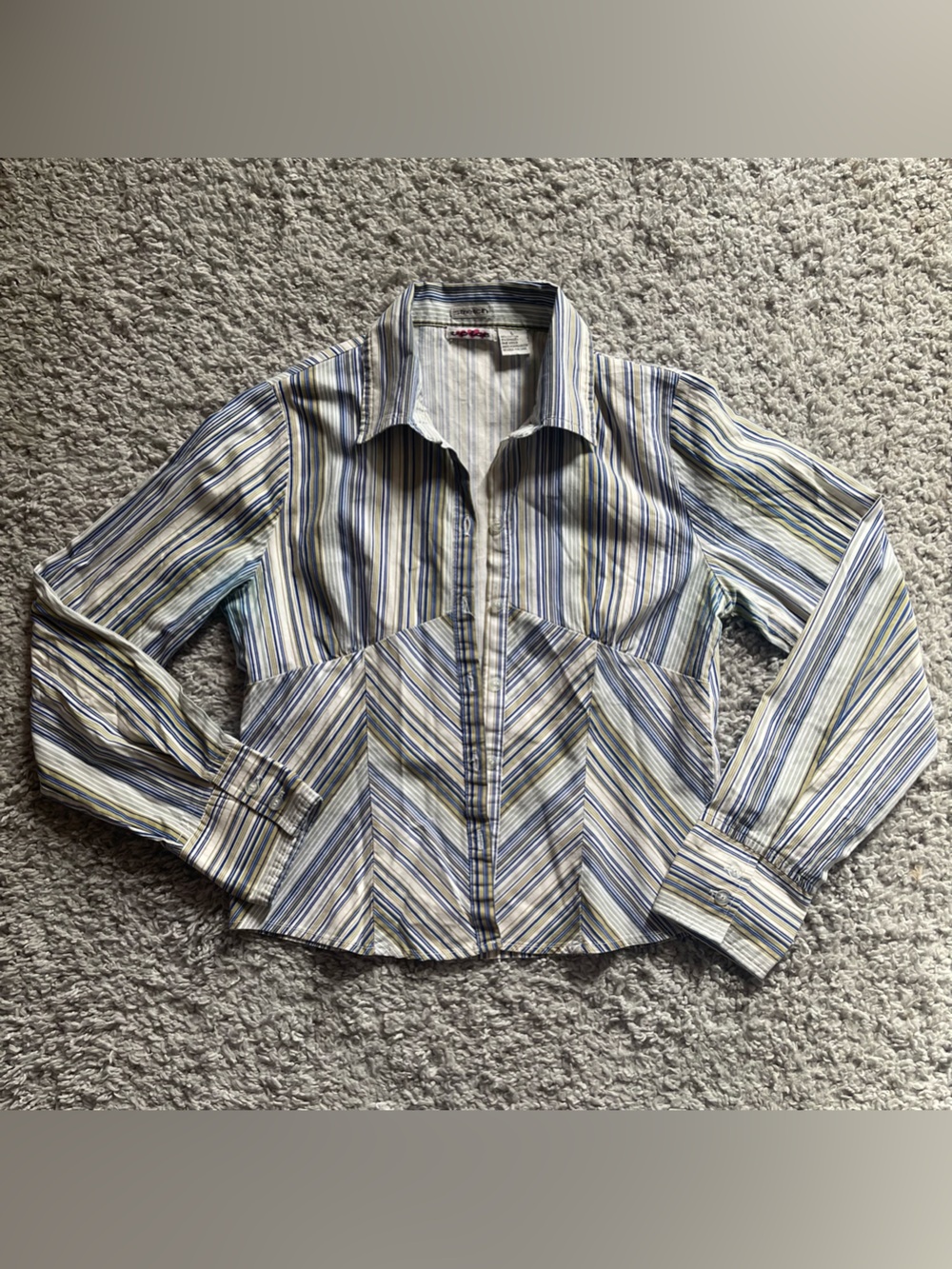 2000s Y2K Voice striped button up long sleeve
